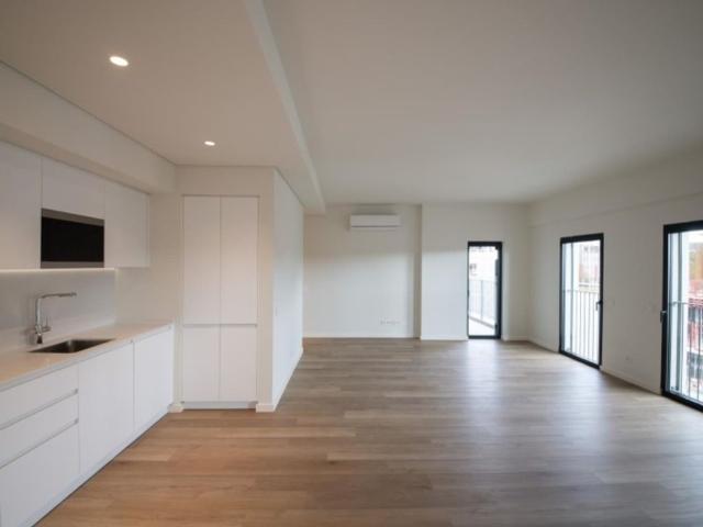 Apartamento alugar em Oeiras, Miraflores