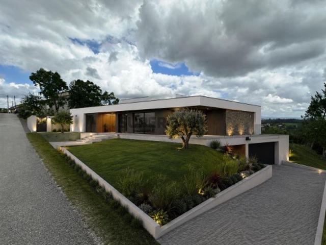 Terreno venda em Ourém, Santarém