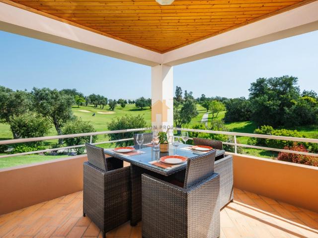 Apartamento venda em Estômbar, Faro