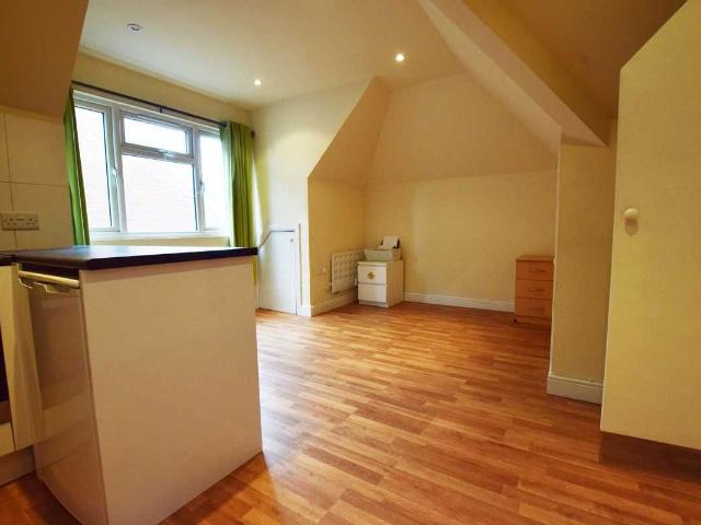 House for rent in Hendon Central, Greater London