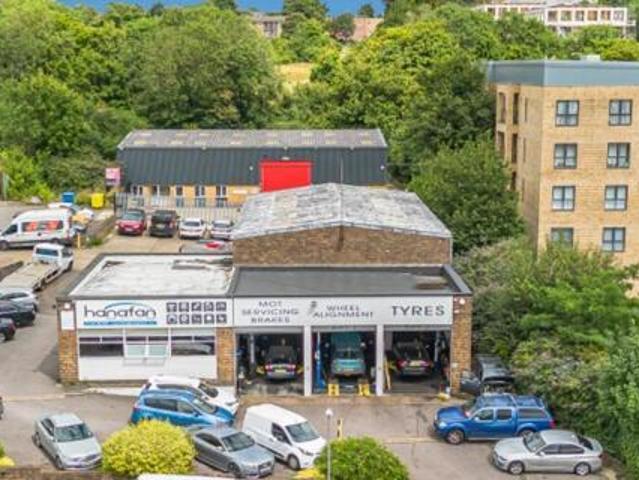 House for sale in The Image, Pouchen End