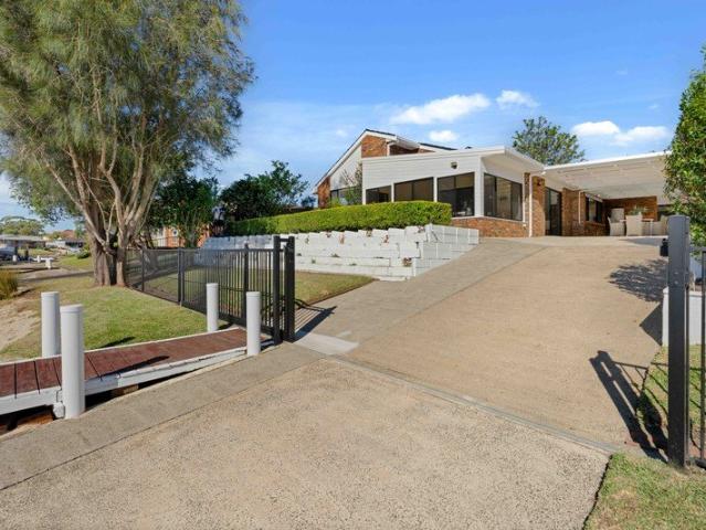 House for sale in Sussex Inlet, New South Wales