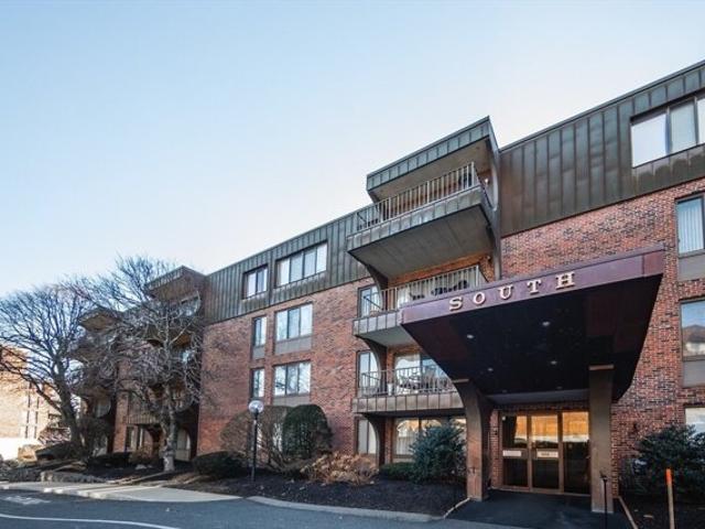 Condo for sale in Swampscott, Massachusetts