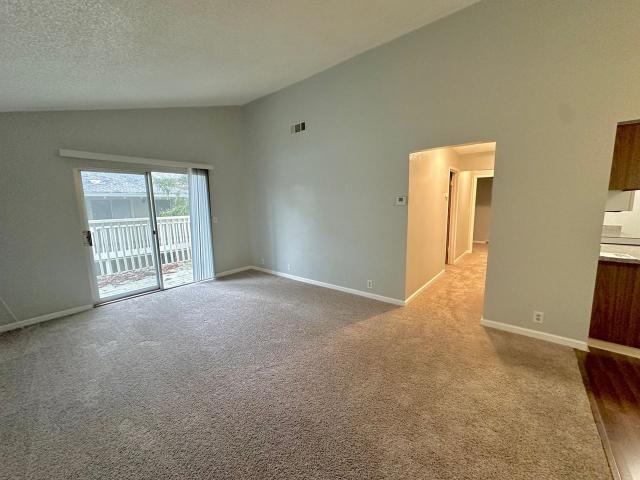 Apartment for rent in Solano, California
