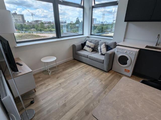 Apartment for rent in Old Trafford, Trafford Park