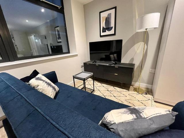 Studio for rent in Old Trafford, Trafford Park