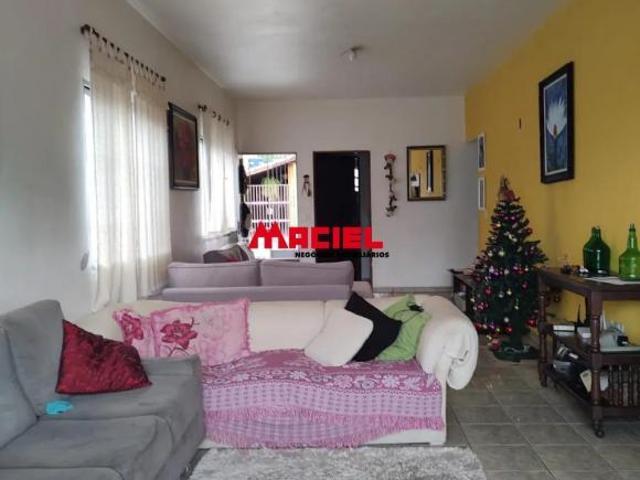 Casa venda em Região Imediata de São José dos Campos, Região Metropolitana do Vale do Paraíba e Litoral Norte