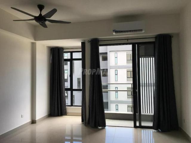 Room for rent in Petaling, Alam Impian