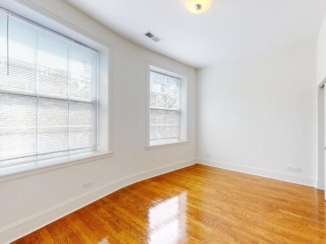 Apartment for rent in Chicago Park, Illinois