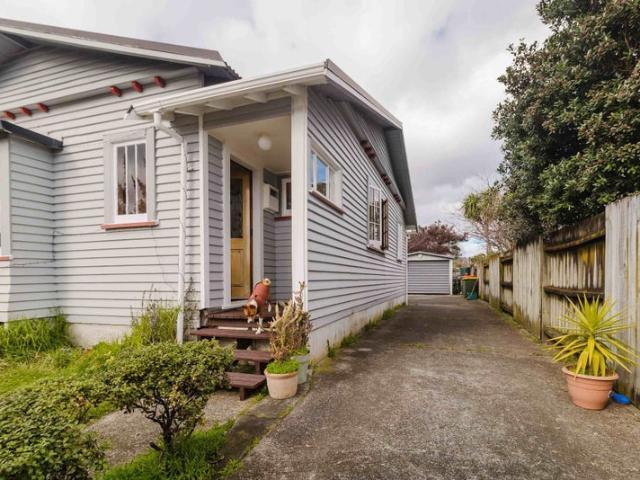 House for rent in Paraparaumu, Wellington