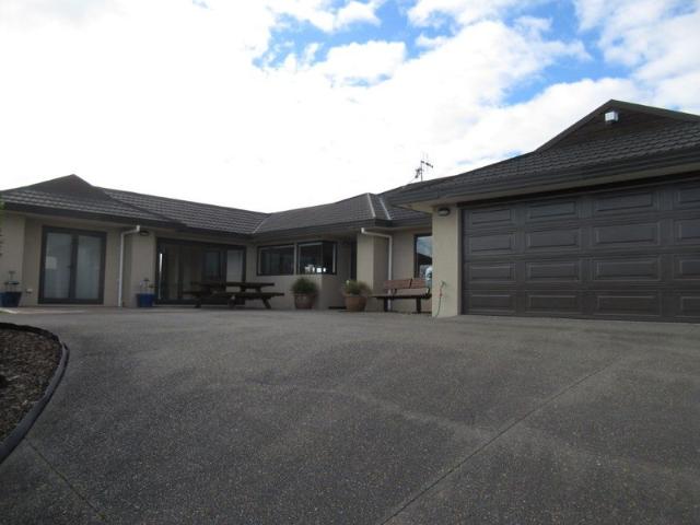 House for rent in Paraparaumu, Wellington