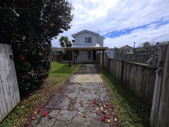 Apartment for rent in Paraparaumu Beach, Paraparaumu