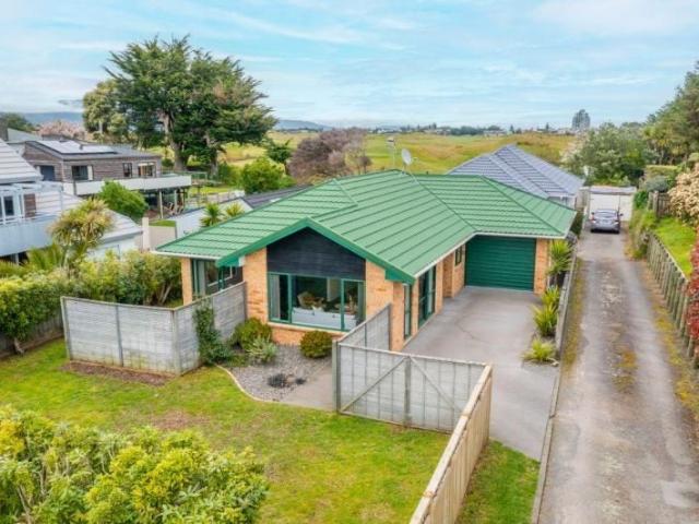 House for rent in Paraparaumu, Wellington