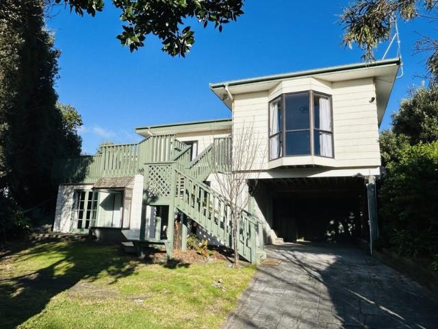 House for rent in Paraparaumu Beach, Wellington