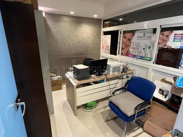 Local commercial vente à Anfa, Gharb-Chrarda-Beni Hssen