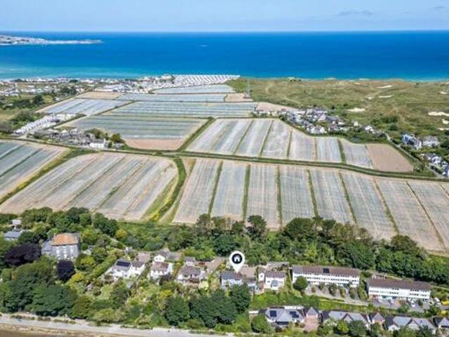 House for sale in Hayle, Cornwall