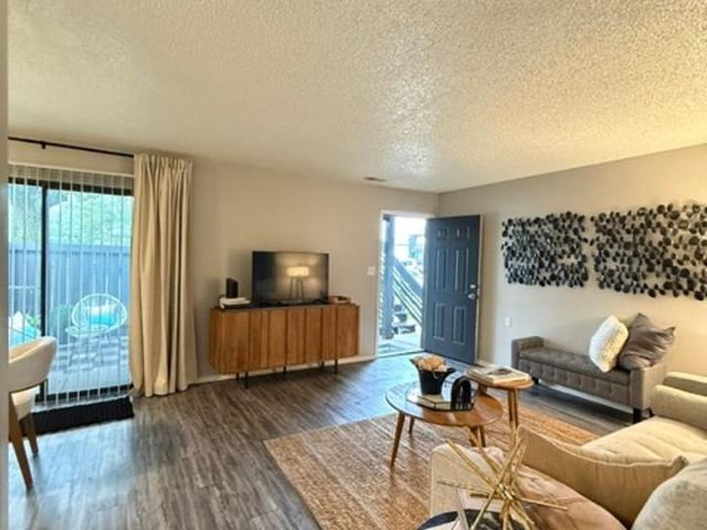 Apartment for rent in Lakeside Acres, Wichita