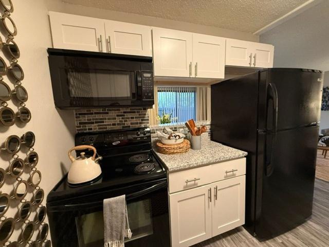 Apartment for rent in Lakeside Acres, Wichita
