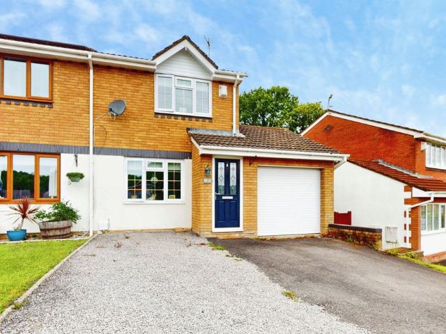 House for rent in Bryncae, Wales