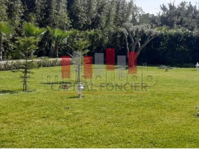 Local commercial vente à Anfa, Gharb-Chrarda-Beni Hssen