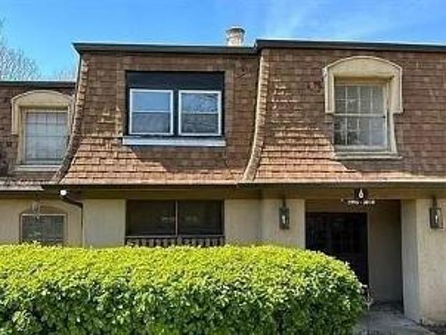 Townhouse for sale in Lithonia