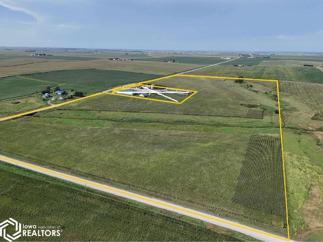 Farm for sale in Van Horne, Benton County
