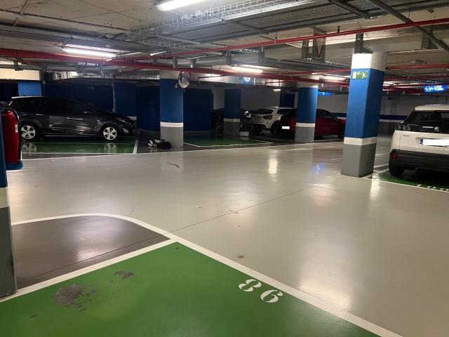 Garaje en venta en Bilbao, Abando