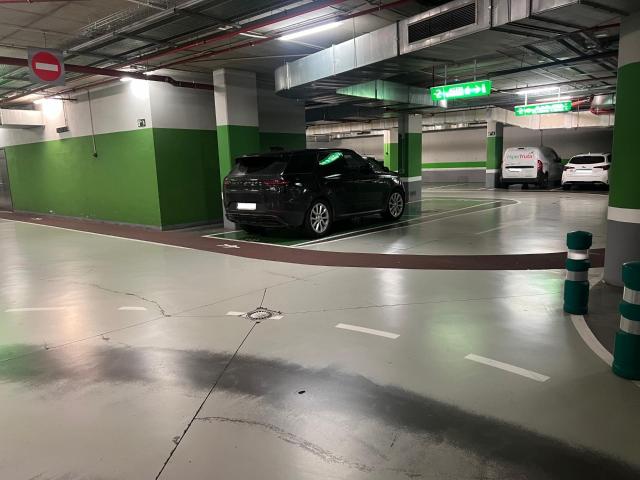 Garaje en venta en Bilbao, Abando
