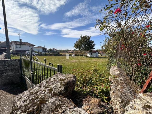 Terreno en venta en Ourense, Galicia