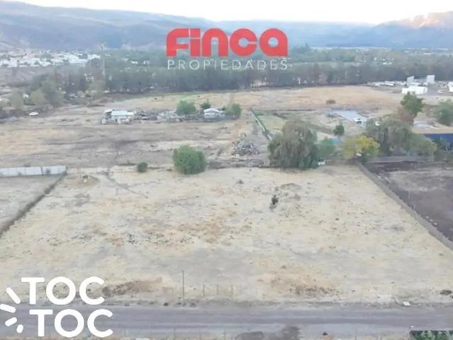 Terreno en venta en Algarrobal, Metropolitana