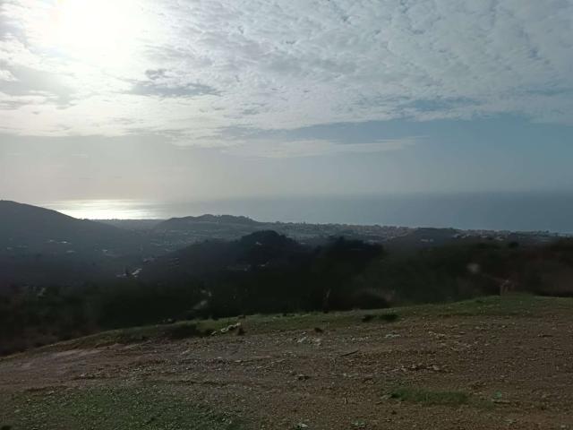 Terreno en venta en Iznate