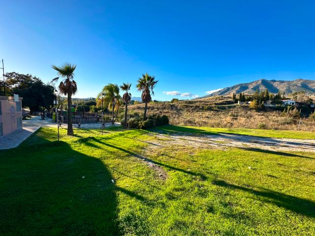Terreno en venta en Los Pacos, Costa del Sol Occidental