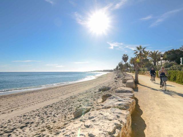 Terreno en venta en La Carolina, Costa del Sol Occidental