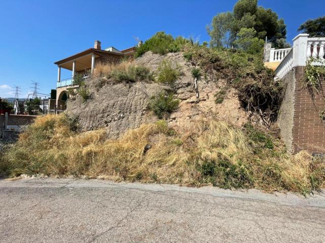 Terreno en venta en Abrera