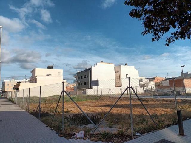 Terreno en venta en L'alcúdia, les Comes