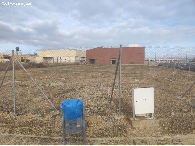 Local Comercial en venta en Salteras