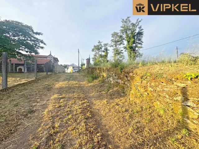 Terreno en venta en Oza, Santiago
