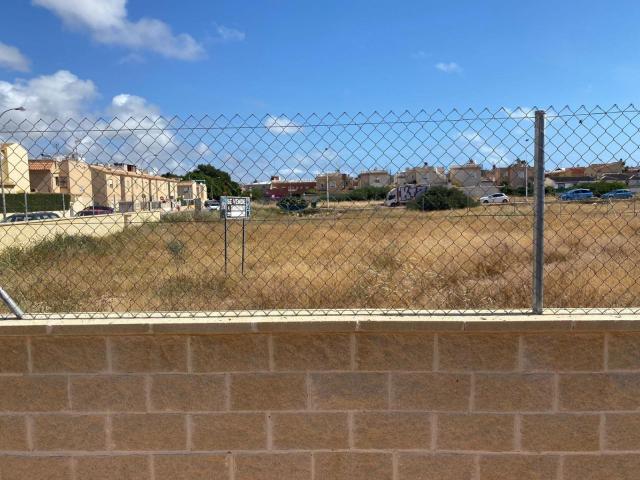 Terreno en venta en Baleares, Torrevieja