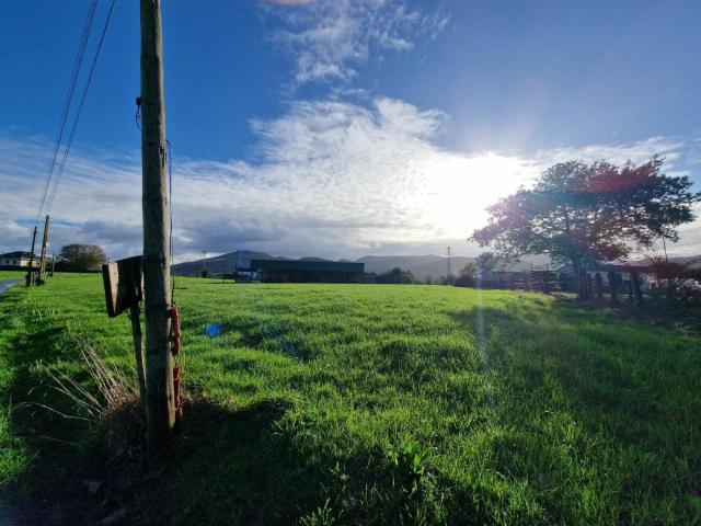 Terreno en venta en La Granda, Valdés