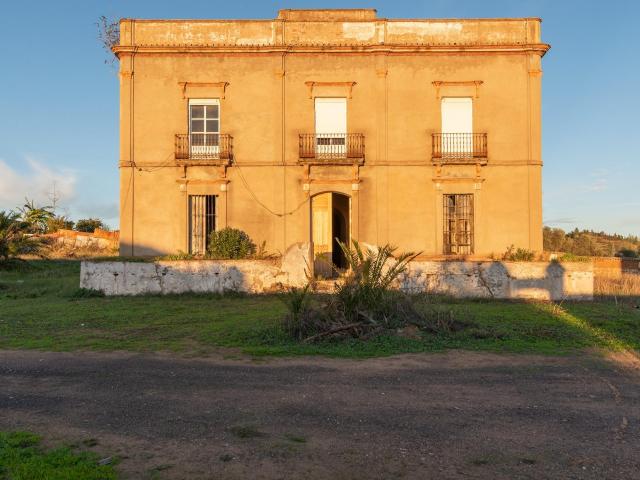Casa en venta en Almonaster La Real, Huelva