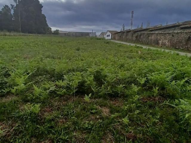Terreno en venta en A Enfesta, Santiago