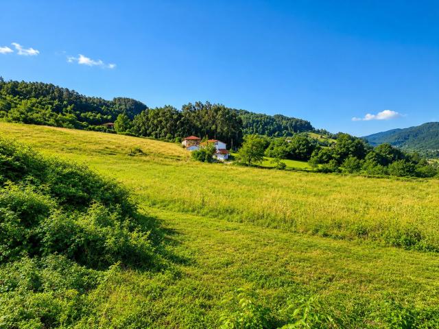 Terreno en venta en Aces, Candamo