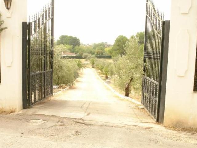 Terreno en venta en Jaén, Andalucía