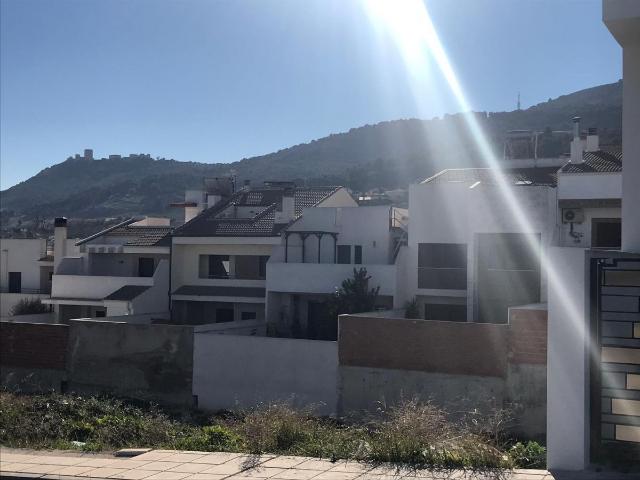 Terreno en venta en Jaén, Urbanización Azahar