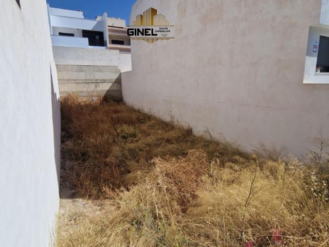 Terreno en venta en Jaén, Urbanización Azahar