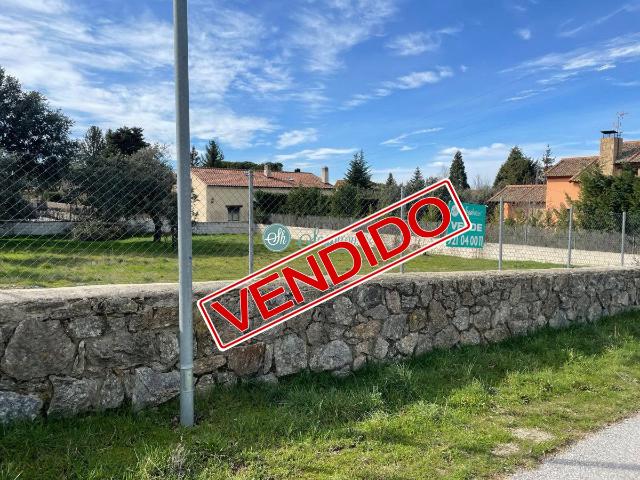 Terreno en venta en Navas De Riofrío, Segovia