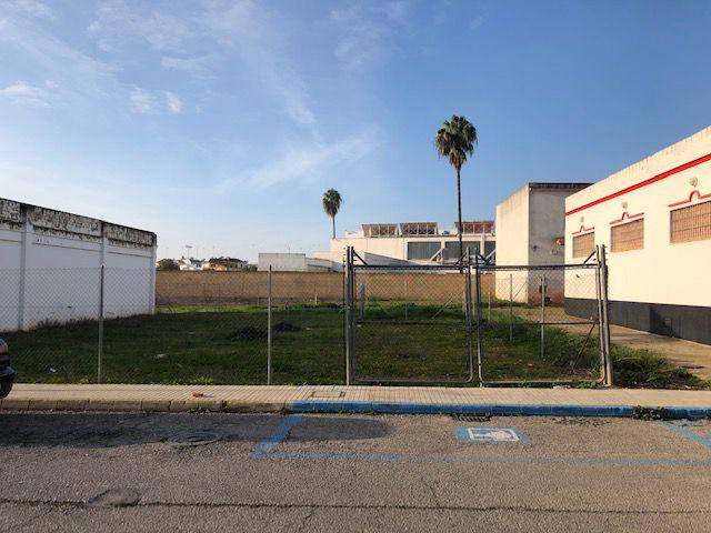 Terreno en venta en Lora Del Río, Andalucía