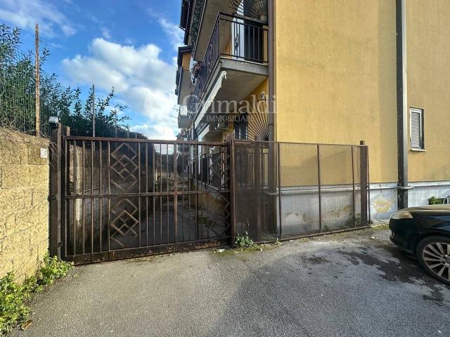 Box in affitto a Acerra, Campania