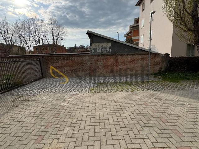 Box in affitto a San Donato-San Vitale, Bologna