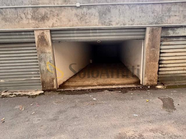 Box in affitto a Centro storico, Catania